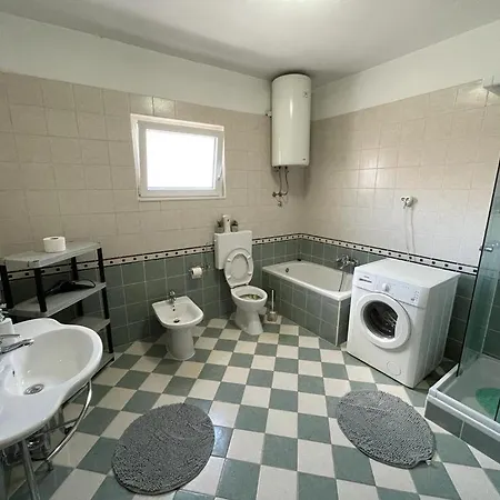 Apartman Kurtov *